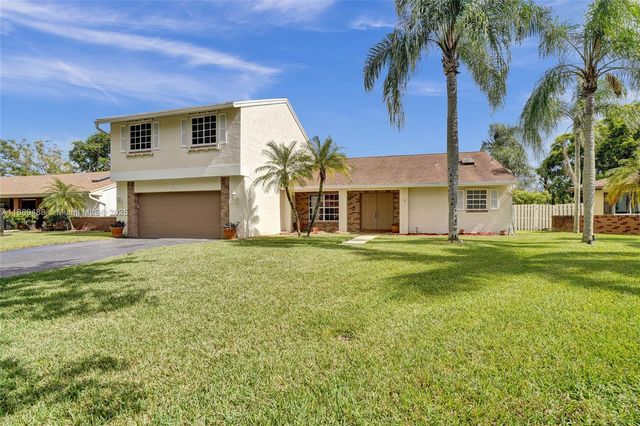640 Fairfax Ave, Davie, FL 33325