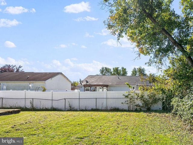 178 FULTON AVE, Charles Town, WV 25414