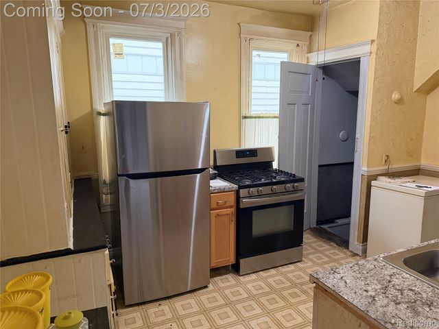 7743 E Canfield Street, Detroit, MI 48214