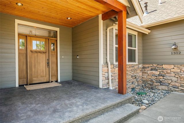 1312 Bradley Meadows Court, Lynden, WA 98264