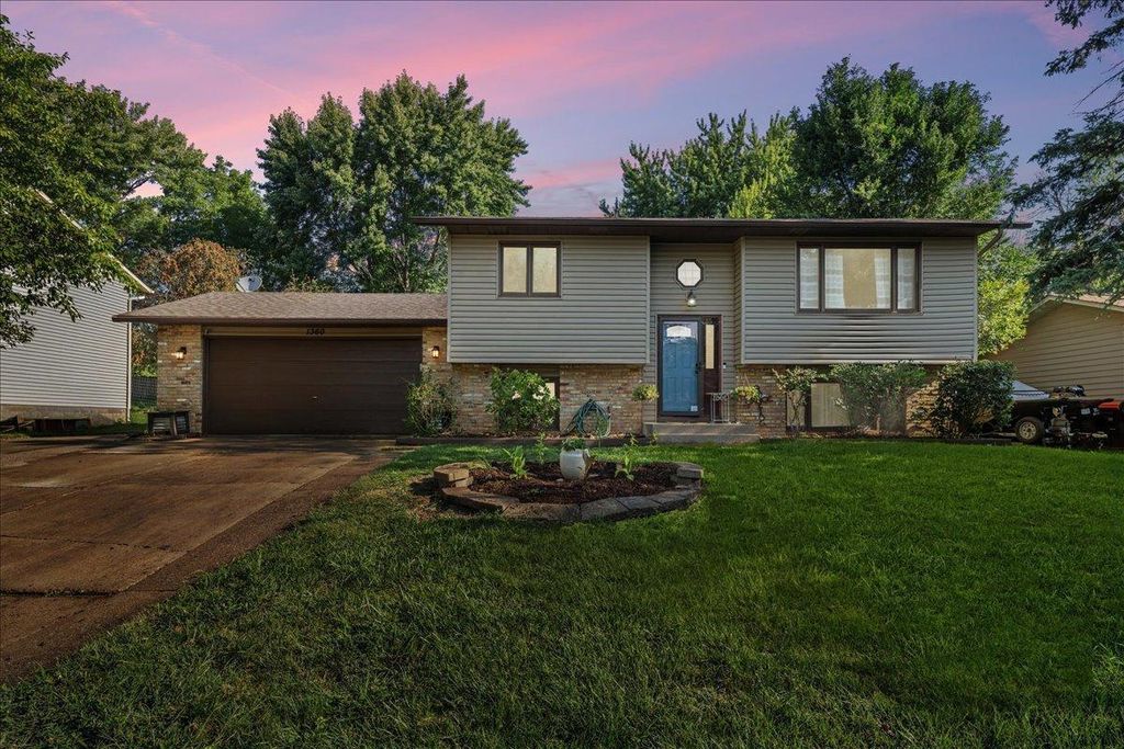 1360 14th Street W, Hastings, MN 55033