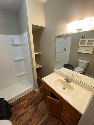 8926 Courtney Drive, Highlands, TX 77562