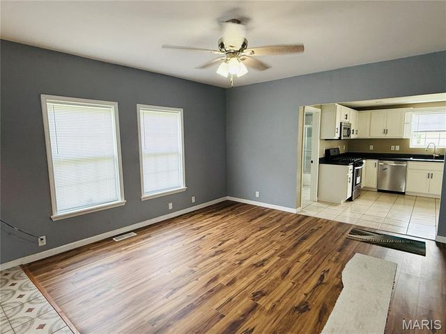 100 School Street, Wilsonville, IL 62093