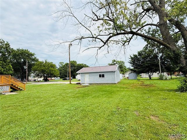 100 School Street, Wilsonville, IL 62093