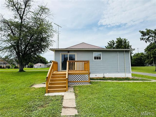 100 School Street, Wilsonville, IL 62093