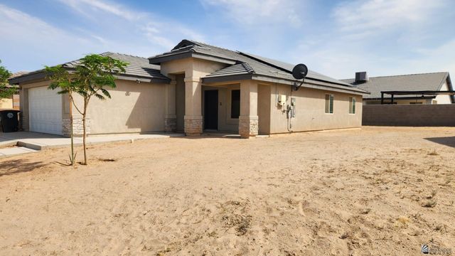 4241 E Los Olivos Dr, San Luis, AZ 85336