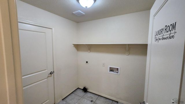 4241 E Los Olivos Dr, San Luis, AZ 85336