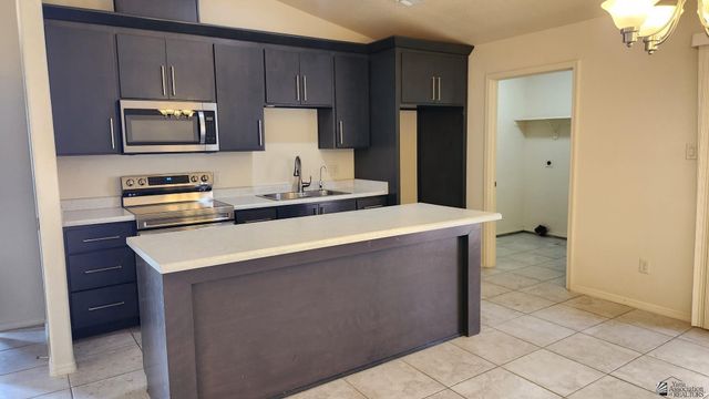 4241 E Los Olivos Dr, San Luis, AZ 85336