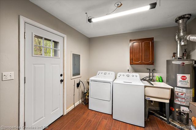 27001 Stacy Street, Taylor, MI 48180
