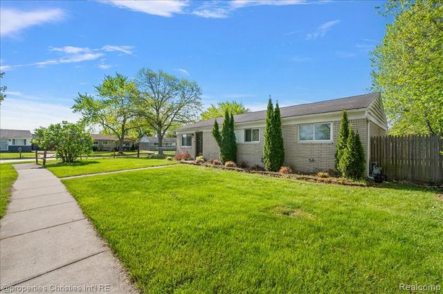 27001 Stacy Street, Taylor, MI 48180