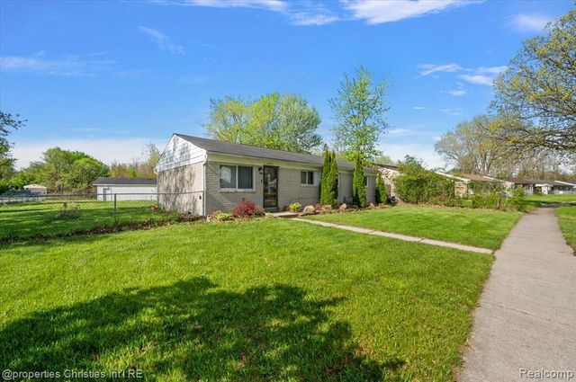 27001 Stacy Street, Taylor, MI 48180