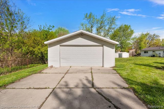 27001 Stacy Street, Taylor, MI 48180