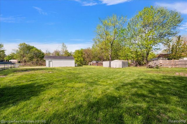 27001 Stacy Street, Taylor, MI 48180