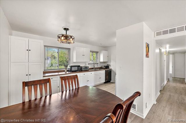 27001 Stacy Street, Taylor, MI 48180