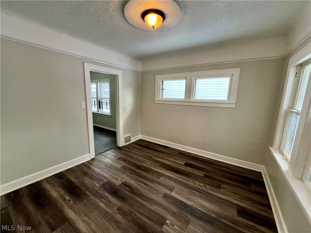 907 Rondel Road, Cleveland, OH 44110