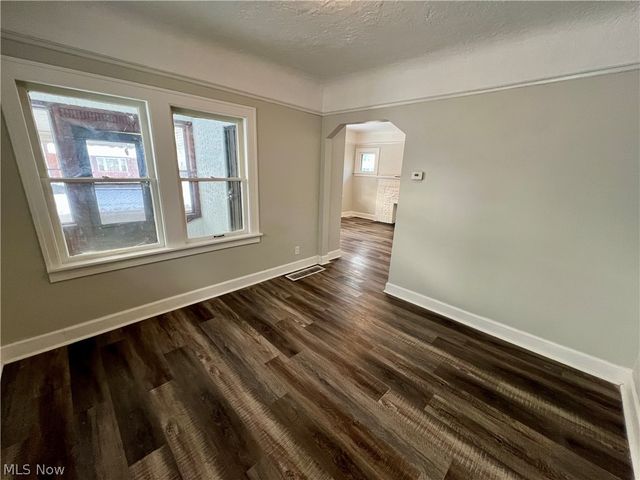 907 Rondel Road, Cleveland, OH 44110