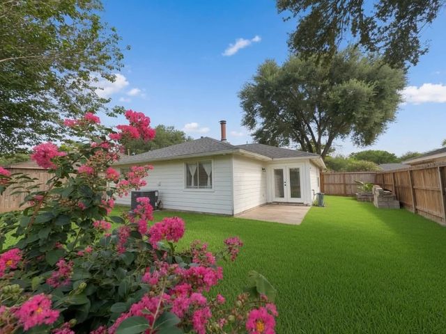 15515 Town Green Drive, Houston, TX 77083