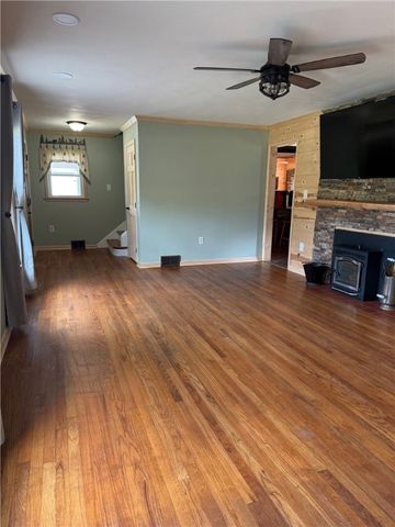 1825 Barclay Hill Rd, Industry, PA 15009