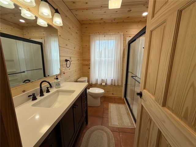 1825 Barclay Hill Rd, Industry, PA 15009