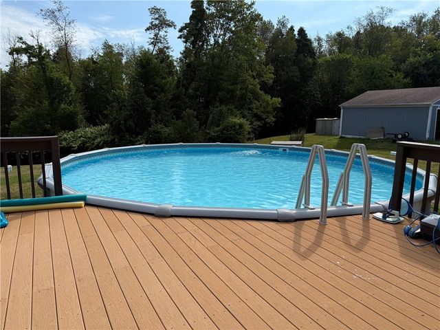 1825 Barclay Hill Rd, Industry, PA 15009