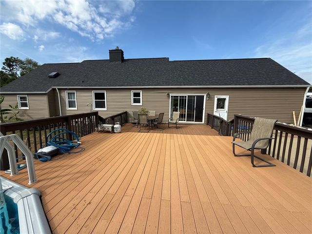 1825 Barclay Hill Rd, Industry, PA 15009