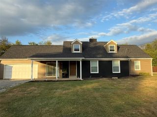 1825 Barclay Hill Rd, Industry, PA 15009