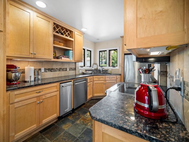 1003 E 16th Ave, Spokane, WA 99203