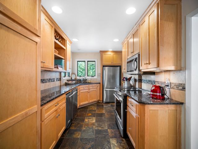 1003 E 16th Ave, Spokane, WA 99203