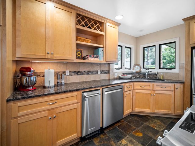 1003 E 16th Ave, Spokane, WA 99203