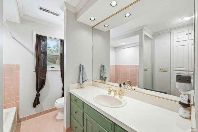 2032 Old Oak Drive, West Lafayette, IN 47906