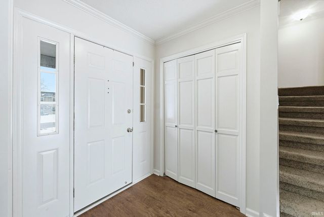 2032 Old Oak Drive, West Lafayette, IN 47906