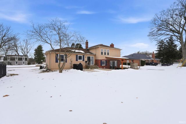 2032 Old Oak Drive, West Lafayette, IN 47906