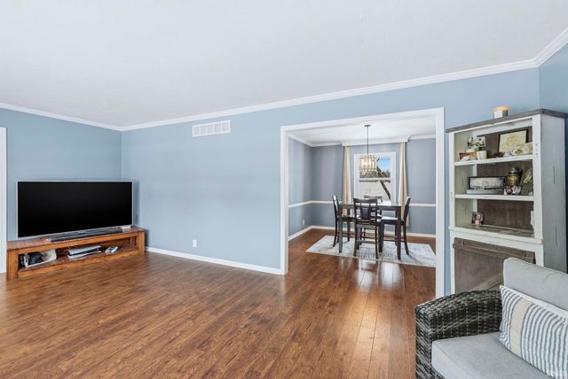 2032 Old Oak Drive, West Lafayette, IN 47906