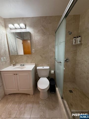 10 Center, Cresskill, NJ 07626