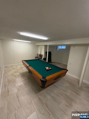 10 Center, Cresskill, NJ 07626