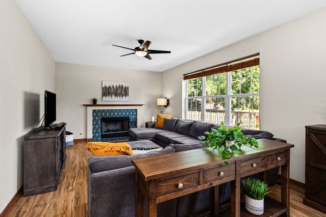 2589 Savanna Drive, Wauconda, IL 60084