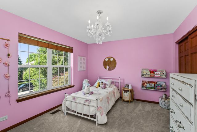 2589 Savanna Drive, Wauconda, IL 60084