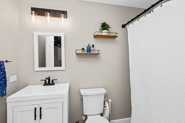 2589 Savanna Drive, Wauconda, IL 60084