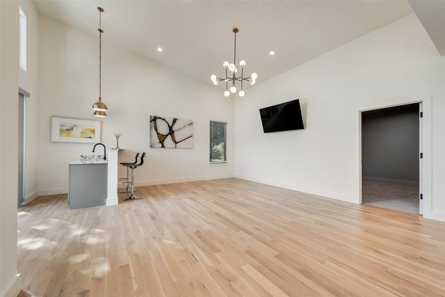 6411 Royal Lane, Dallas, TX 75230