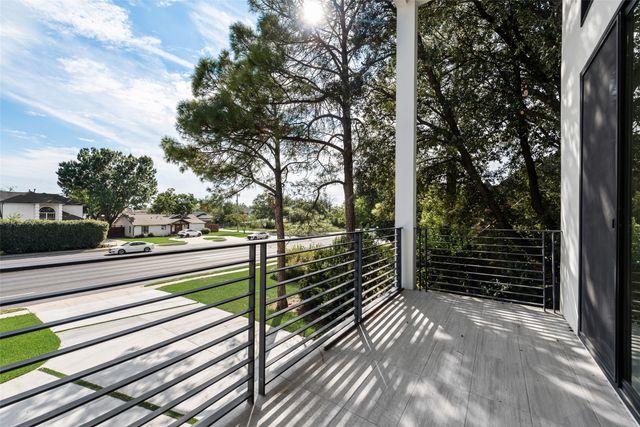 6411 Royal Lane, Dallas, TX 75230