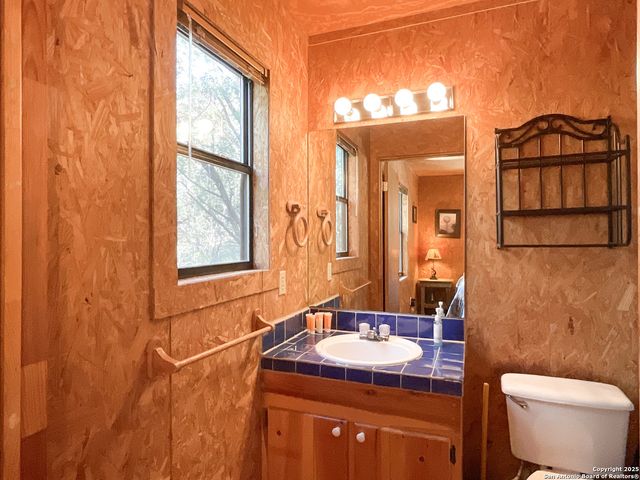 1381 County Road 348, Concan, TX 78838