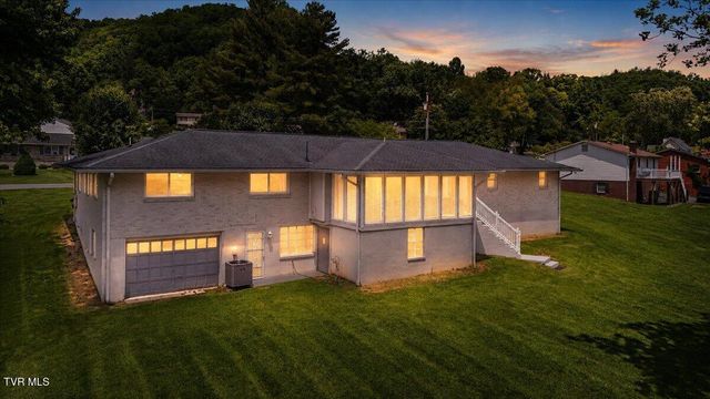 724 Santa Fe Drive, Bristol, TN 37620