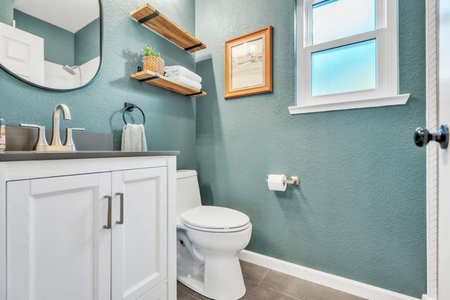 112 Gisler Ct, Folsom, CA 95630