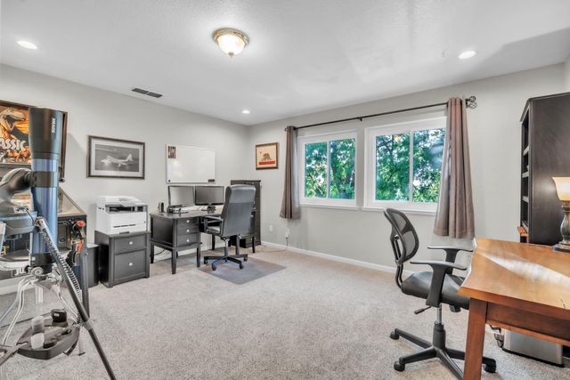 112 Gisler Ct, Folsom, CA 95630