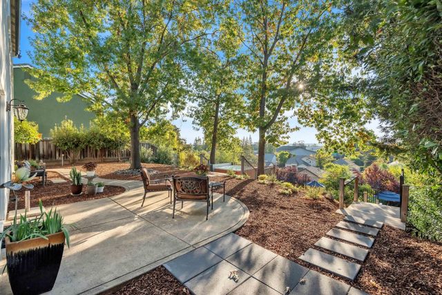 112 Gisler Ct, Folsom, CA 95630