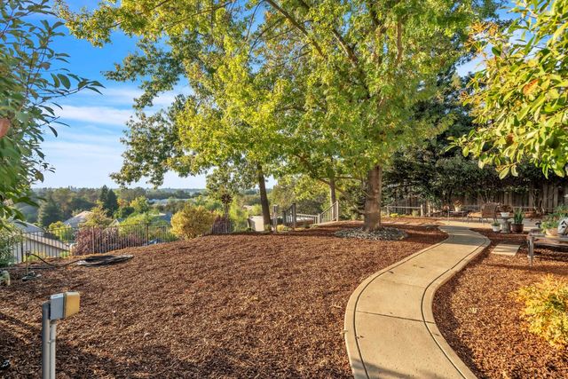 112 Gisler Ct, Folsom, CA 95630