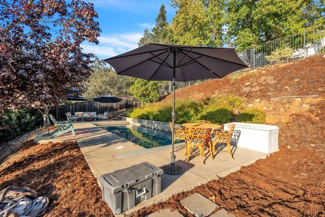 112 Gisler Ct, Folsom, CA 95630