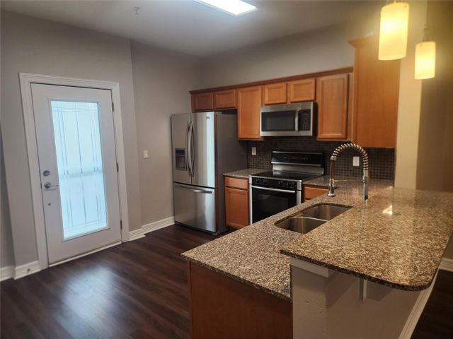 3501 Chenevert Street 2, Houston, TX 77004