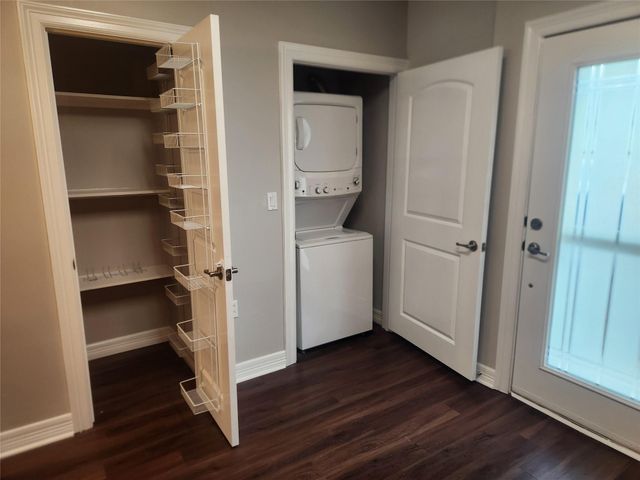 3501 Chenevert Street 2, Houston, TX 77004