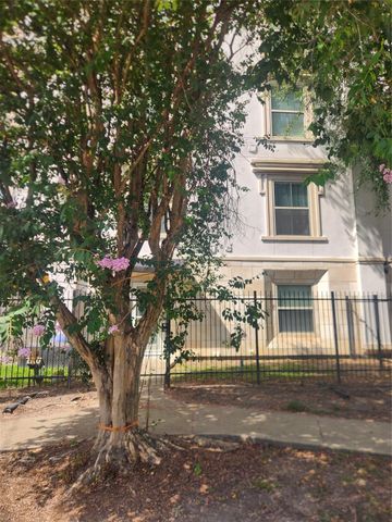 3501 Chenevert Street 2, Houston, TX 77004